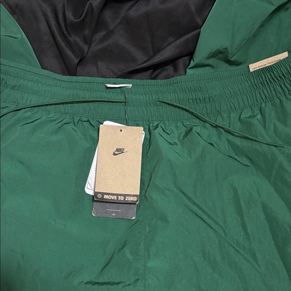Nike Green Sweatpants with White Accents - Picture 3 of 4